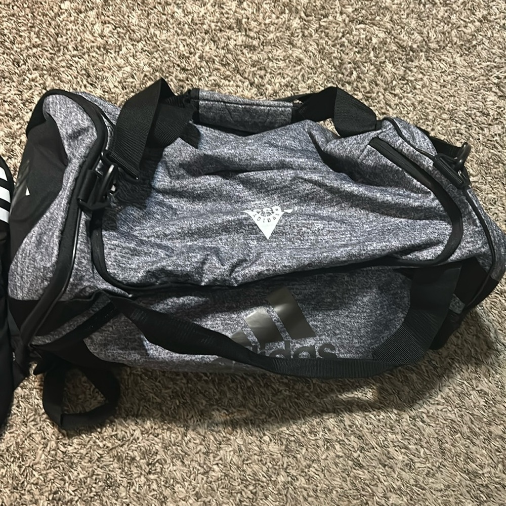 Two 3ssb basketball bags